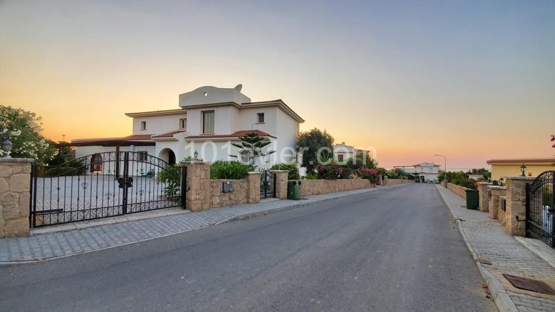 5 Bedroom Villa for sale 270 m² in Esentepe, Girne, North Cyprus